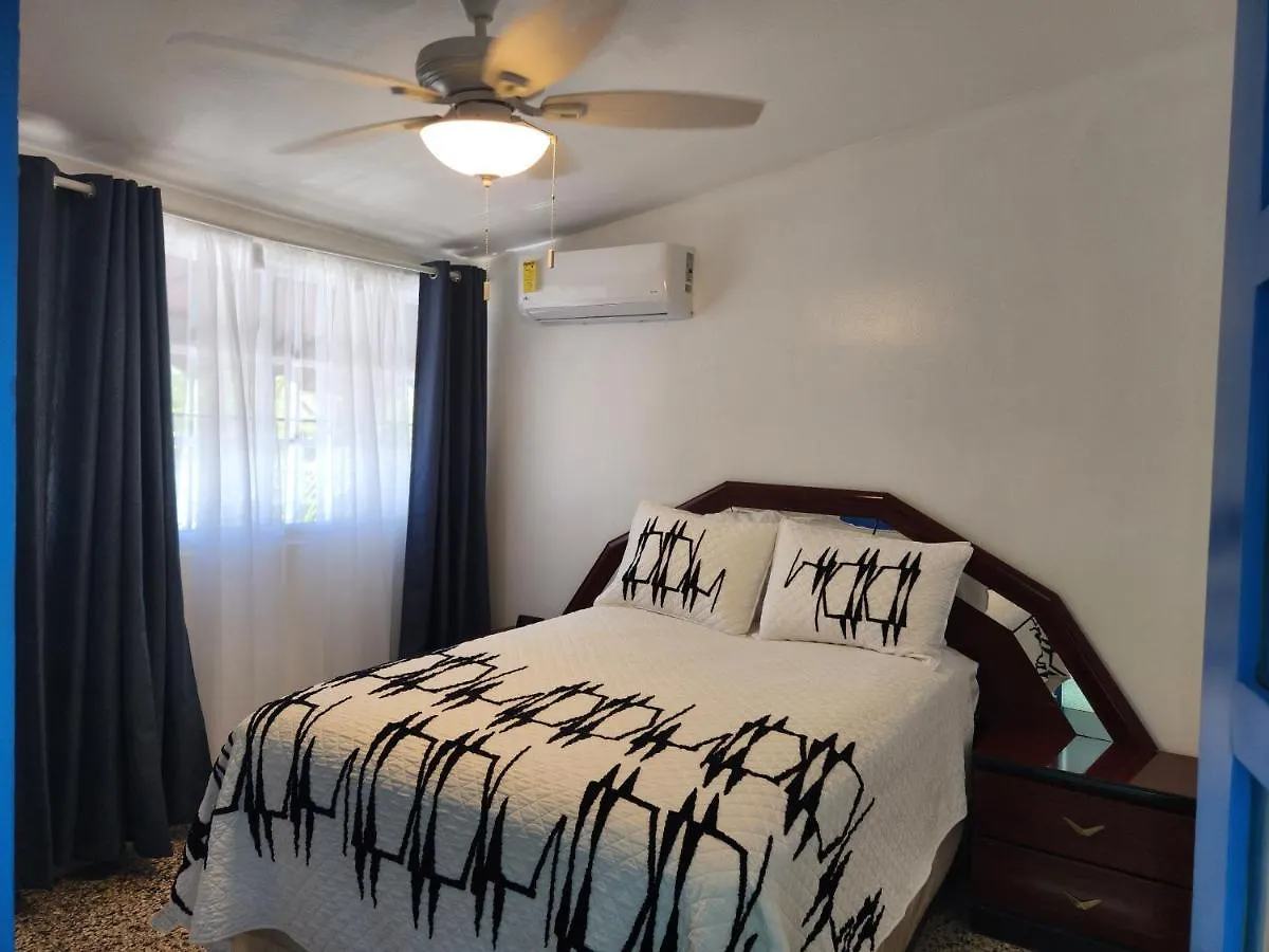 Private House With Pool In Santo Domingo, Quiet, 4 Bed 4 Bath, Brick Bbq, Wi-Fi, Ac, Hot Water, Full Kitchen, Garden Villa